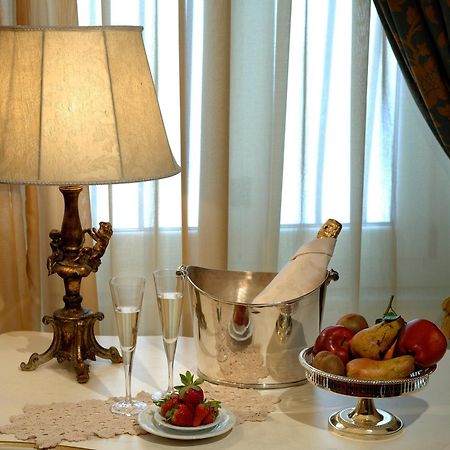 Hotel Villa Dorata Николози Экстерьер фото