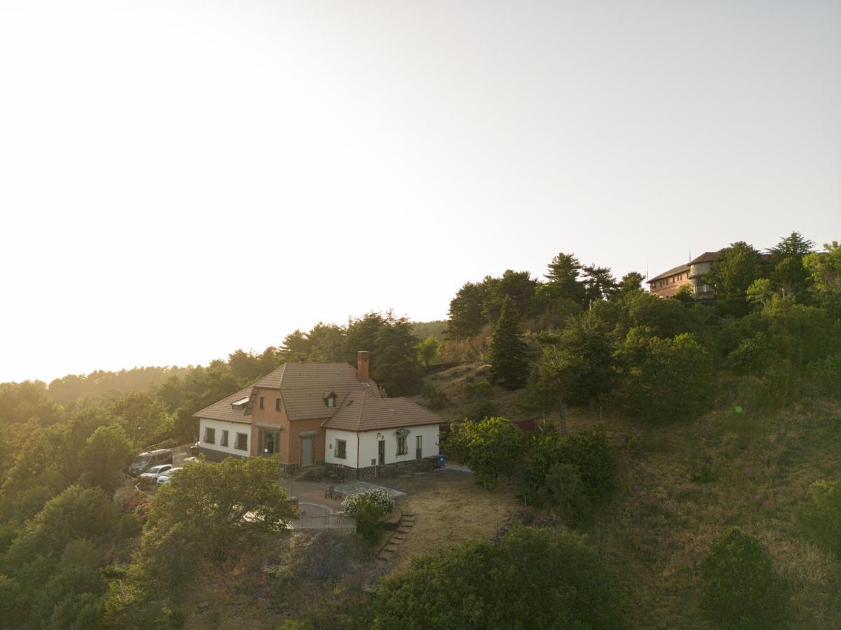 Hotel Villa Dorata Николози Экстерьер фото