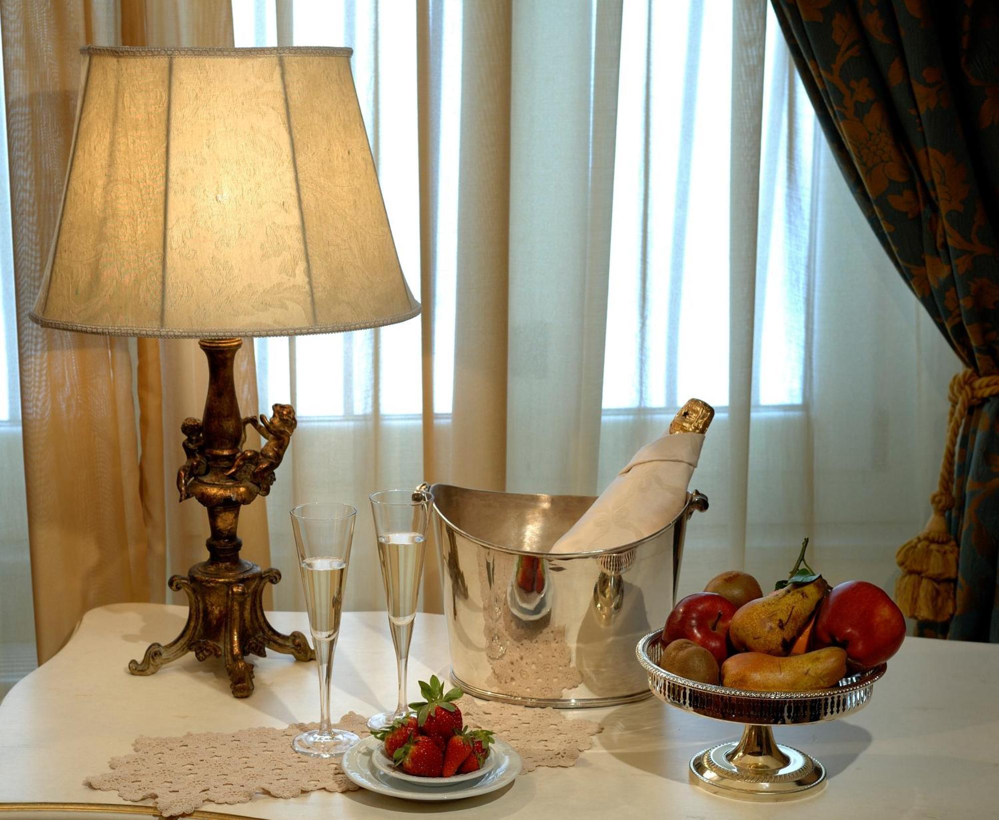 Hotel Villa Dorata Николози Экстерьер фото