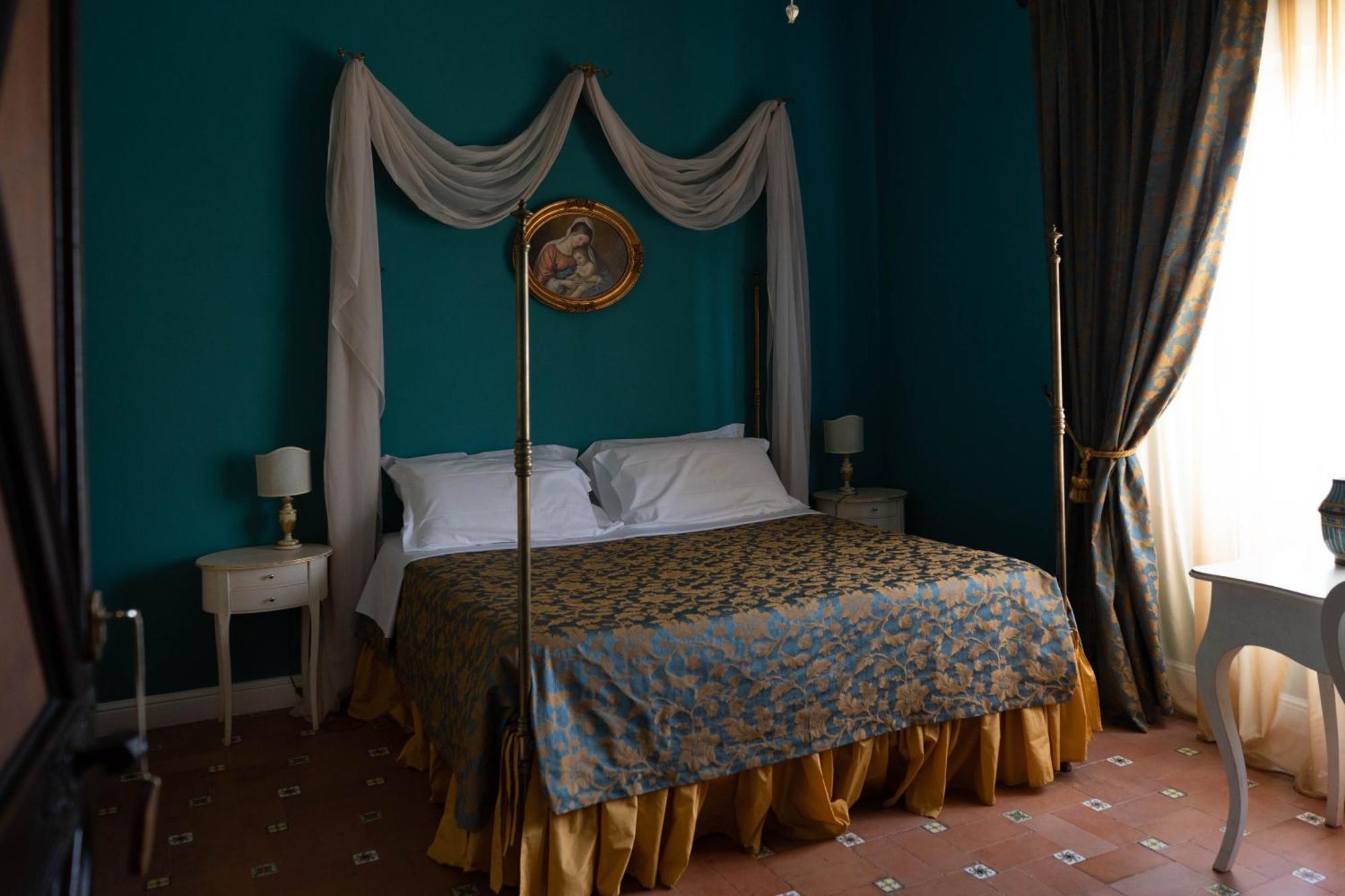 Hotel Villa Dorata Николози Экстерьер фото