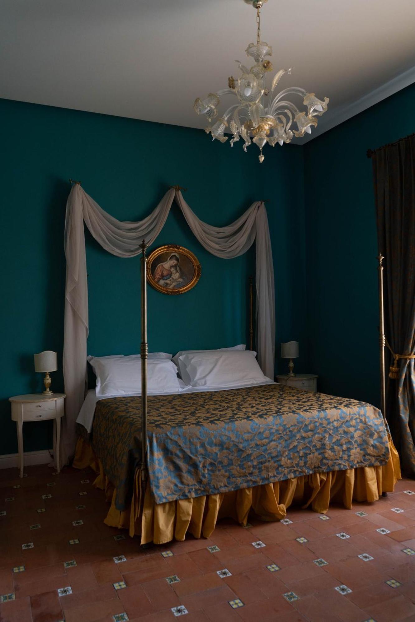 Hotel Villa Dorata Николози Экстерьер фото