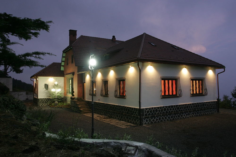 Hotel Villa Dorata Николози Экстерьер фото