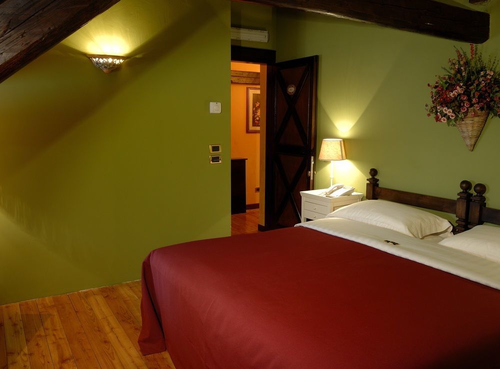 Hotel Villa Dorata Николози Экстерьер фото